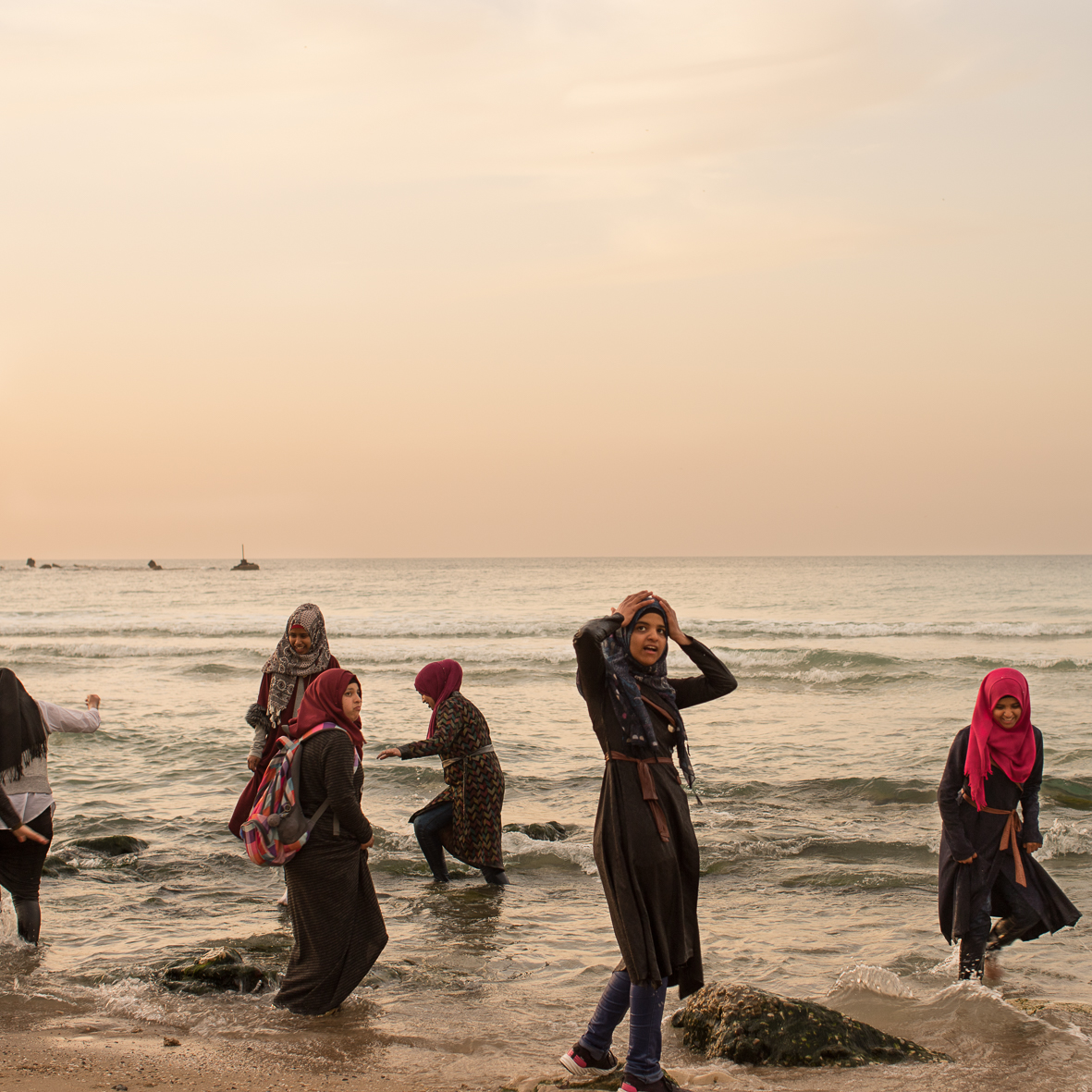 Badende Frauen bei Sonnenuntergang 2, Jaffa