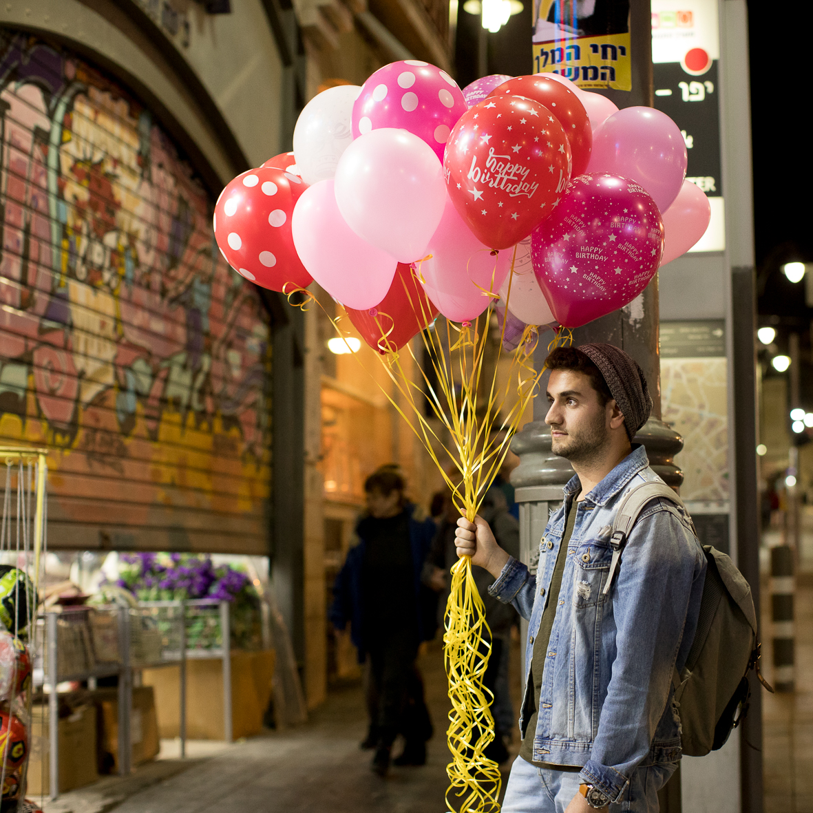 Mann mit Ballons, Tel Aviv